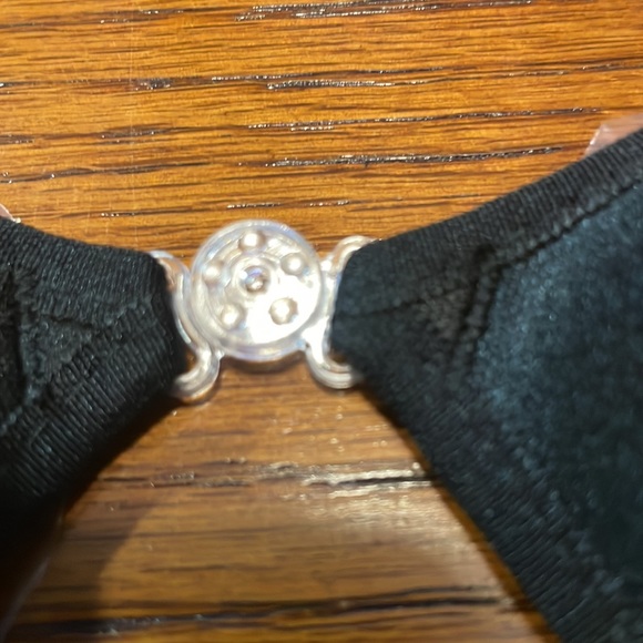 Black strapless silicon lightweight adhesive B CUP bra - Picture 2 of 5